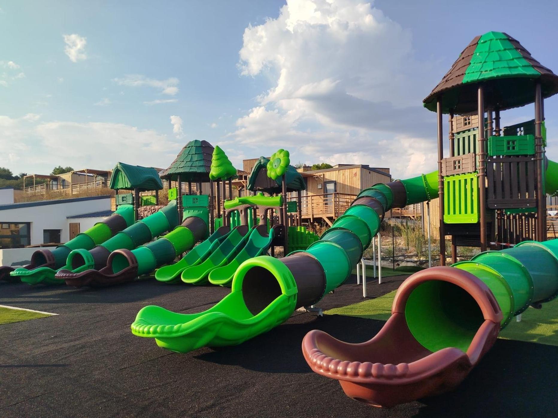 Camping Les Lodges Du Lagon カルヴィッソン エクステリア 写真