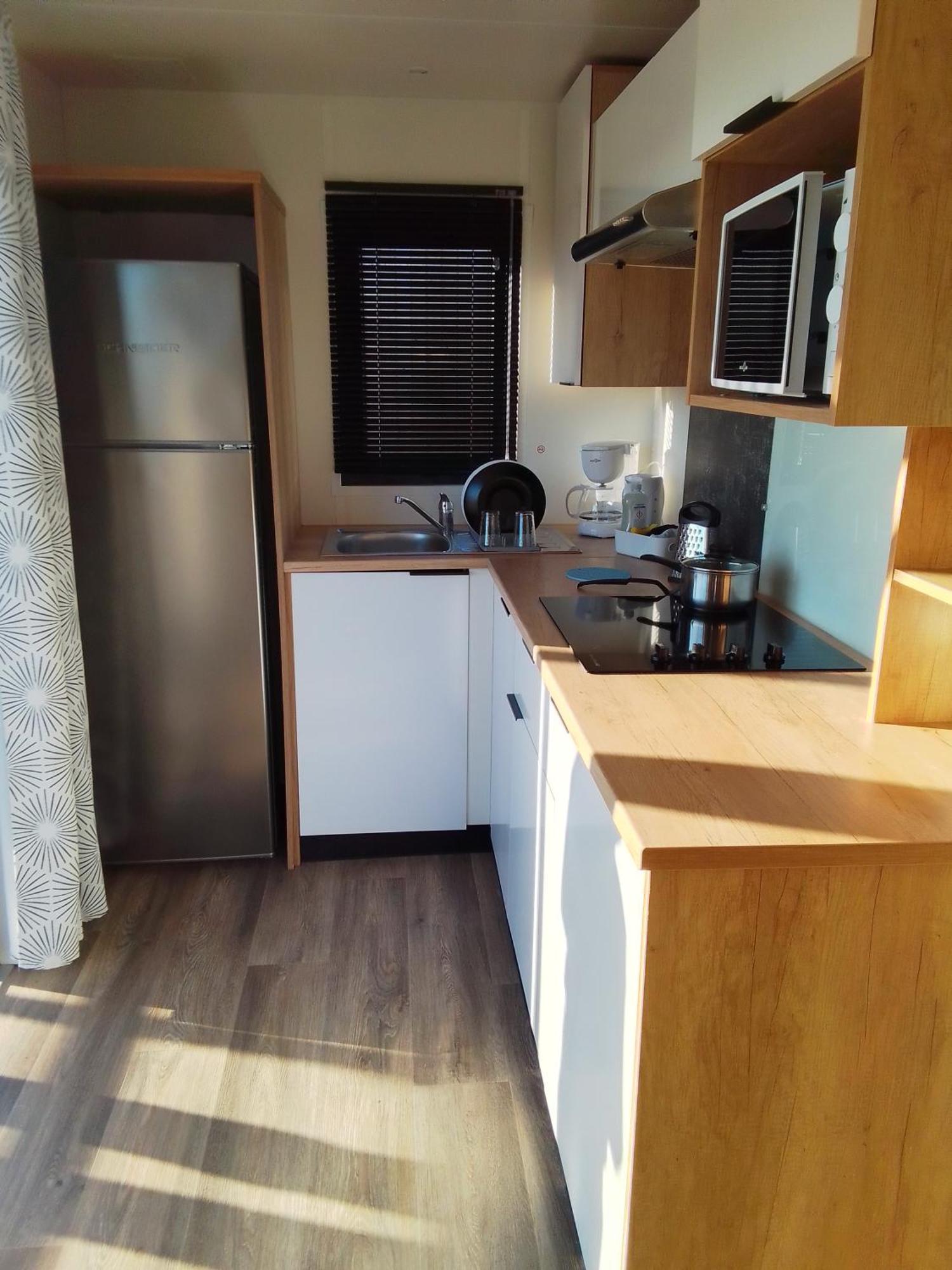 Camping Les Lodges Du Lagon カルヴィッソン エクステリア 写真